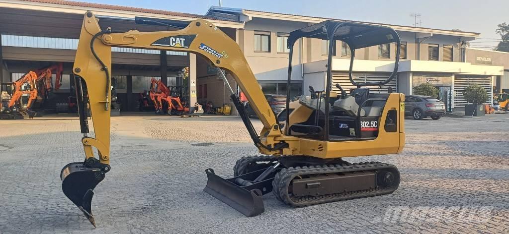 CAT 302.5 Minigrävare < 7t