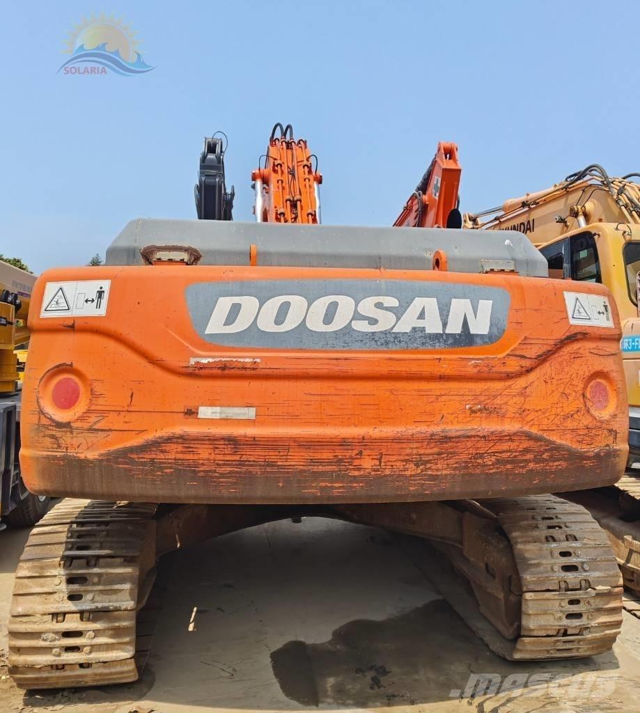 Doosan DX 300 LC Bandgrävare