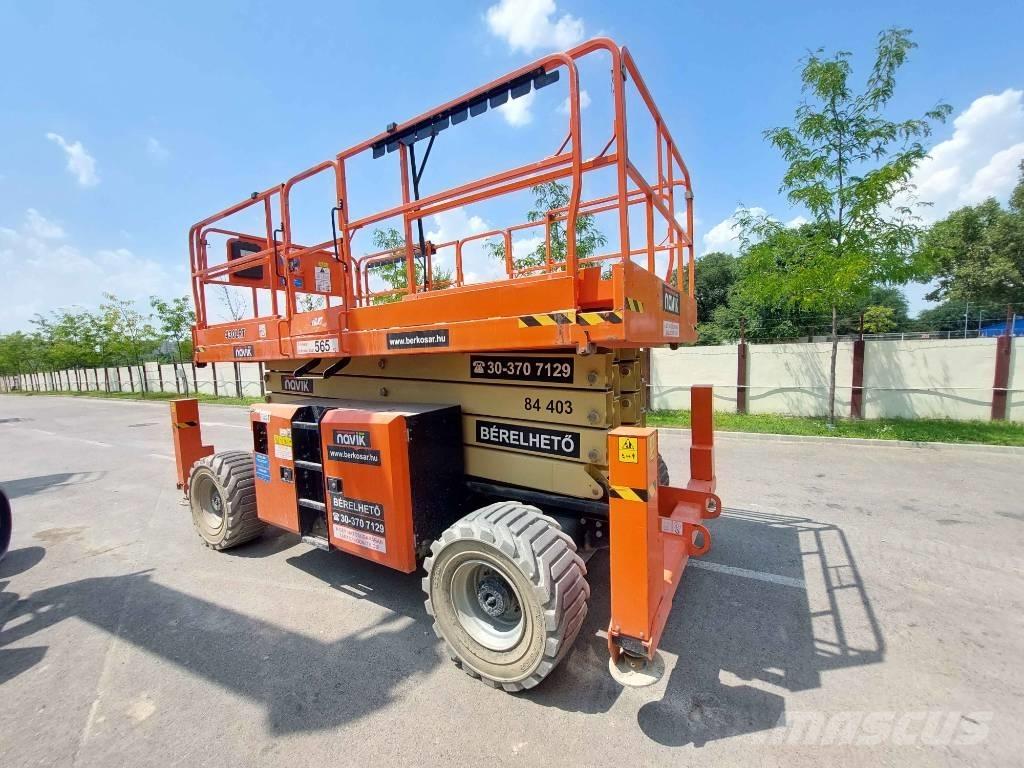 JLG 330 LRT Saxliftar