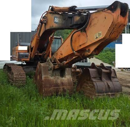 Doosan DX 520 LC Bandgrävare