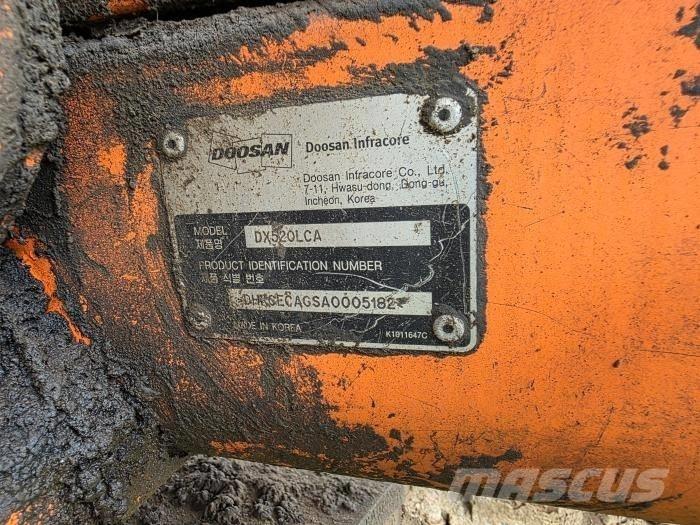 Doosan DX 520 LC Bandgrävare