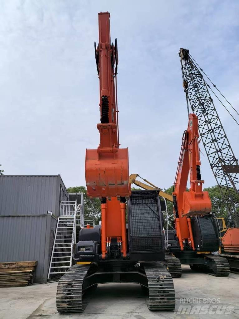 Hitachi ZX 200-3 G Bandgrävare