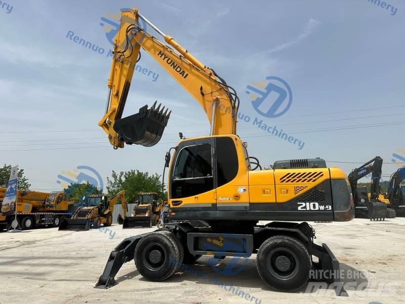 Hyundai R210W-9 Hjulgrävare