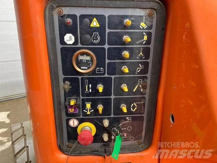 JLG E400AJP Bomliftar