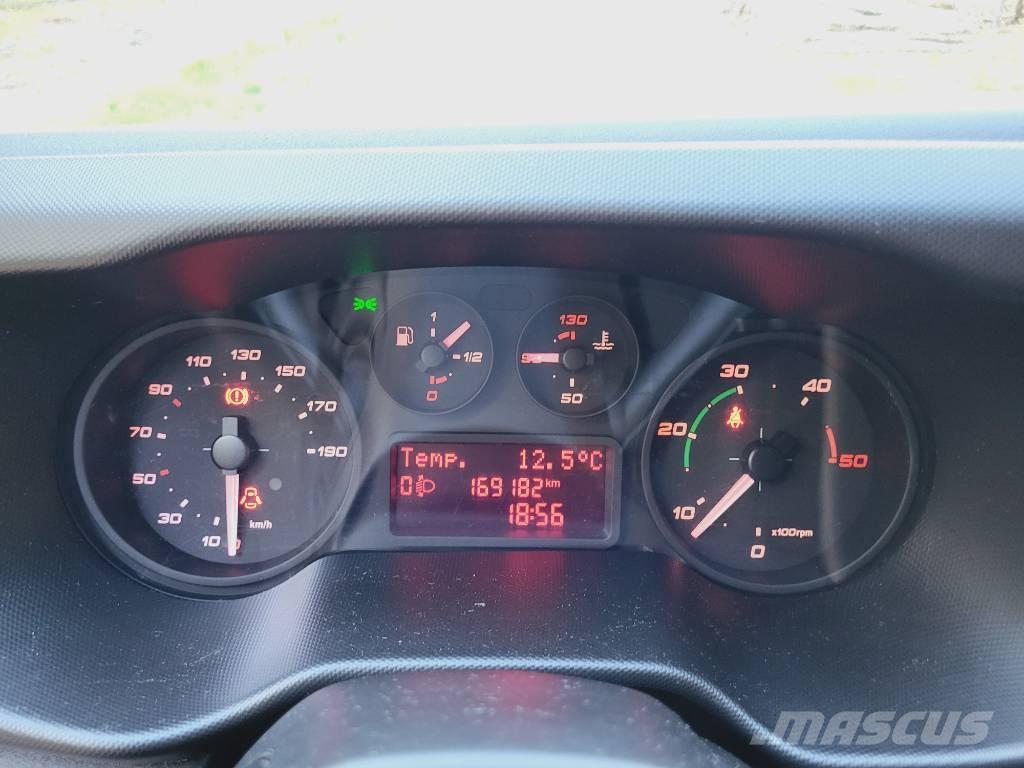 Iveco Daily 35 S15 Lätta skåpbilar