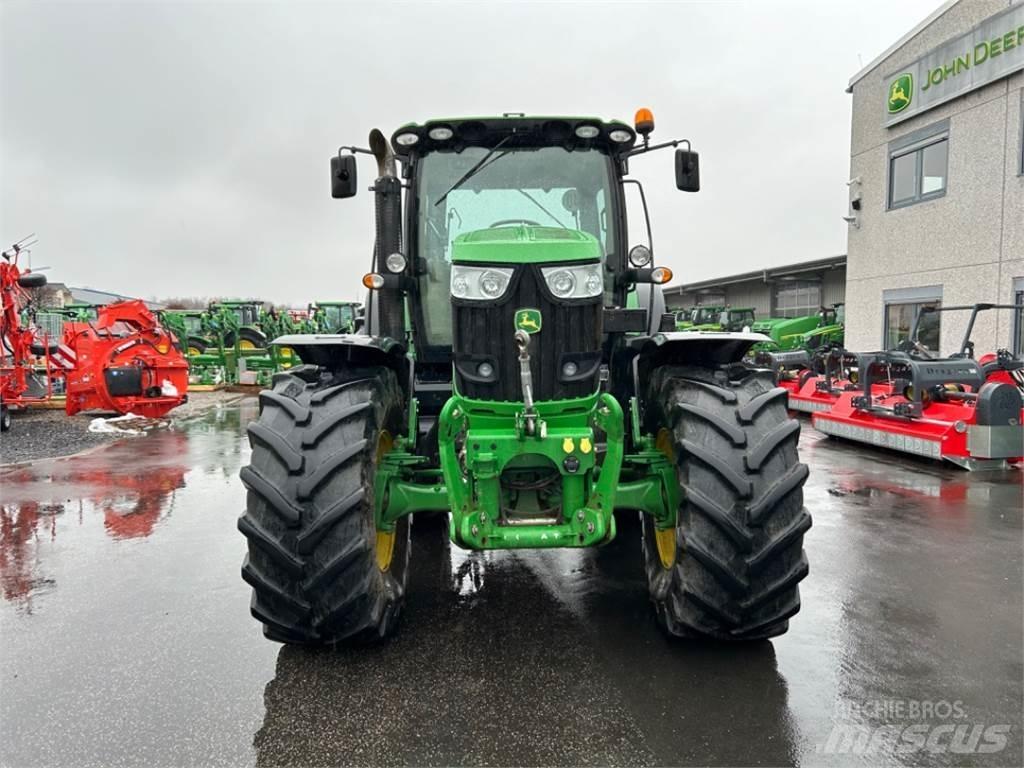 John Deere 6210R Traktorer