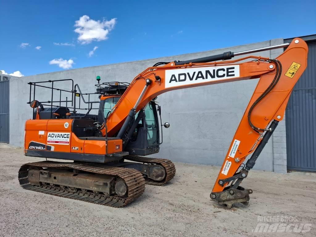Doosan DX 140LC-5 Bandgrävare