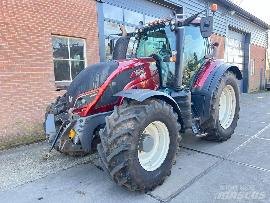 Valtra T 174 Versu Traktorer