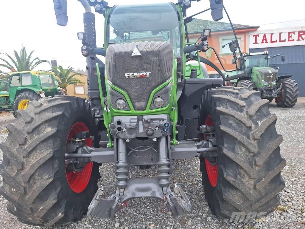 Fendt 718 Traktorer