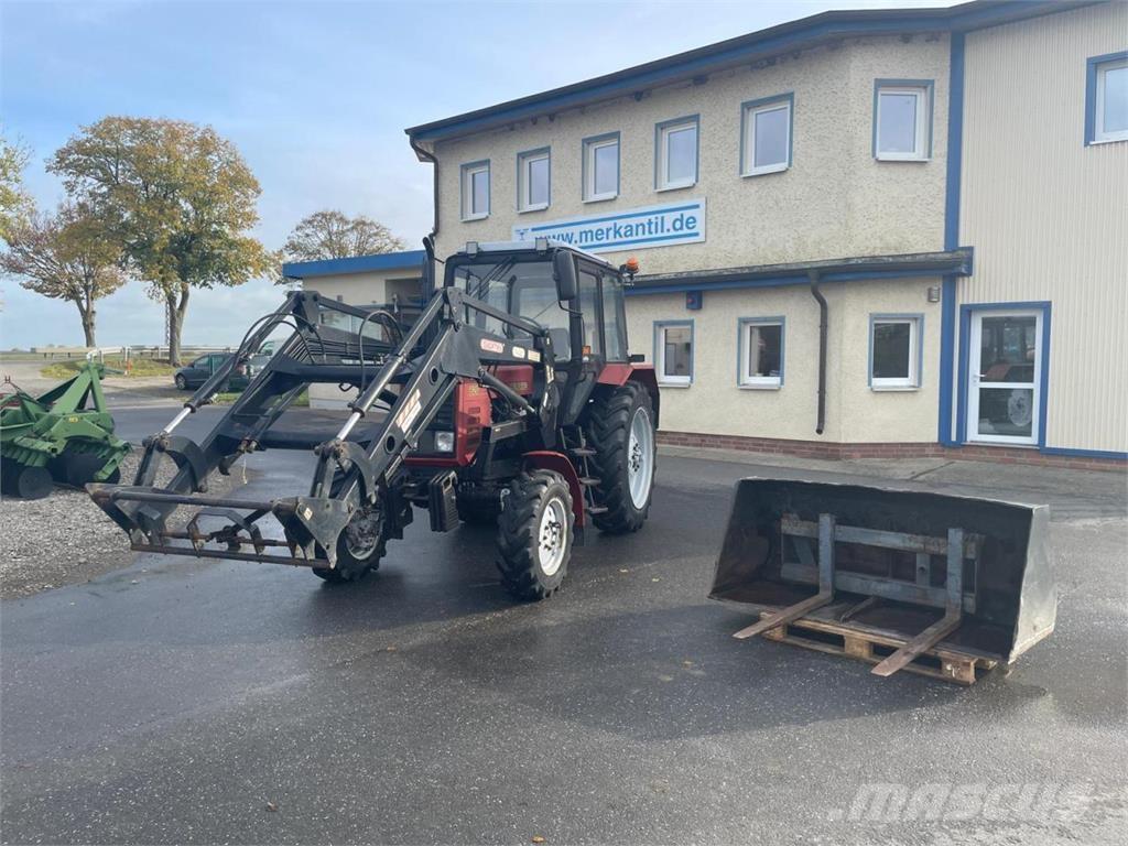 Belarus MTS 820 + FL Traktorer