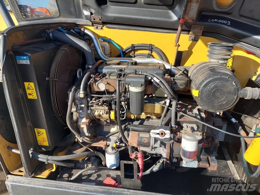CAT TH 407 Teleskoplastare