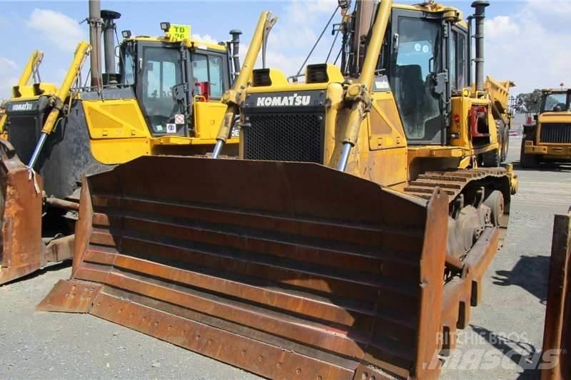 Komatsu D65 EX-16 Bandschaktare