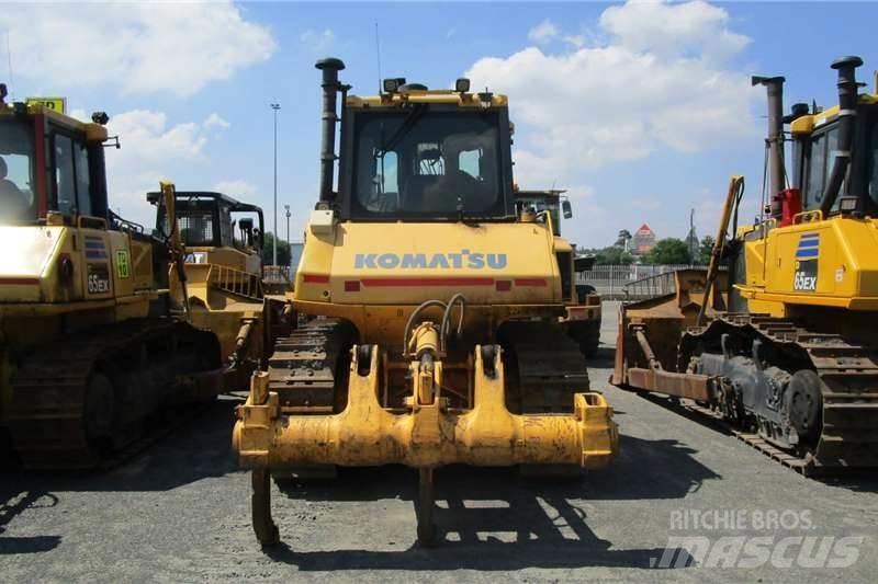 Komatsu D65 EX-16 Bandschaktare