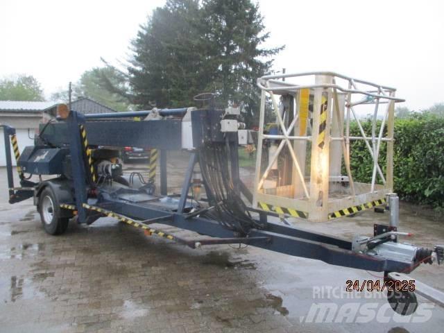 Denka-Lift DL 25 Teleskop bomliftar