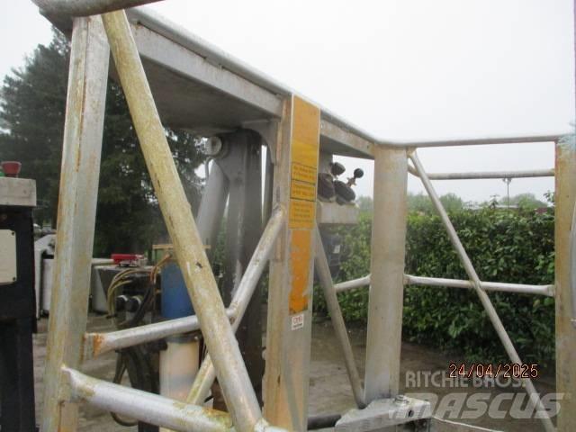 Denka-Lift DL 25 Teleskop bomliftar