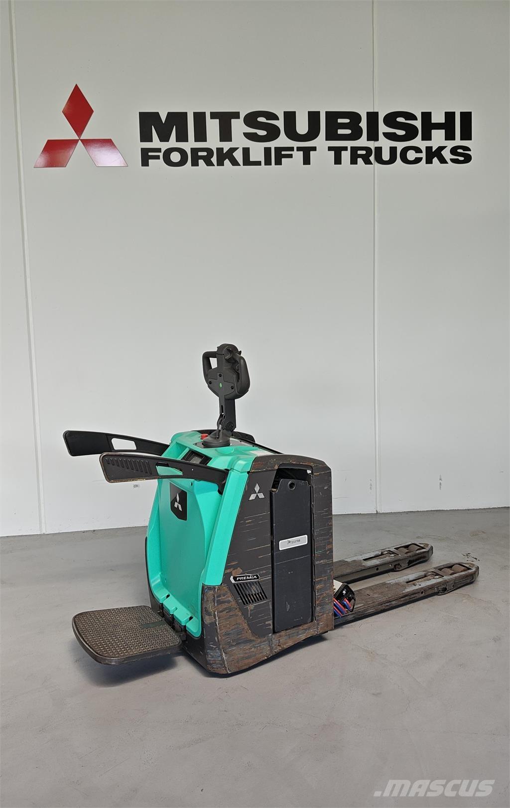 Mitsubishi PBV20N3 Flaktruck