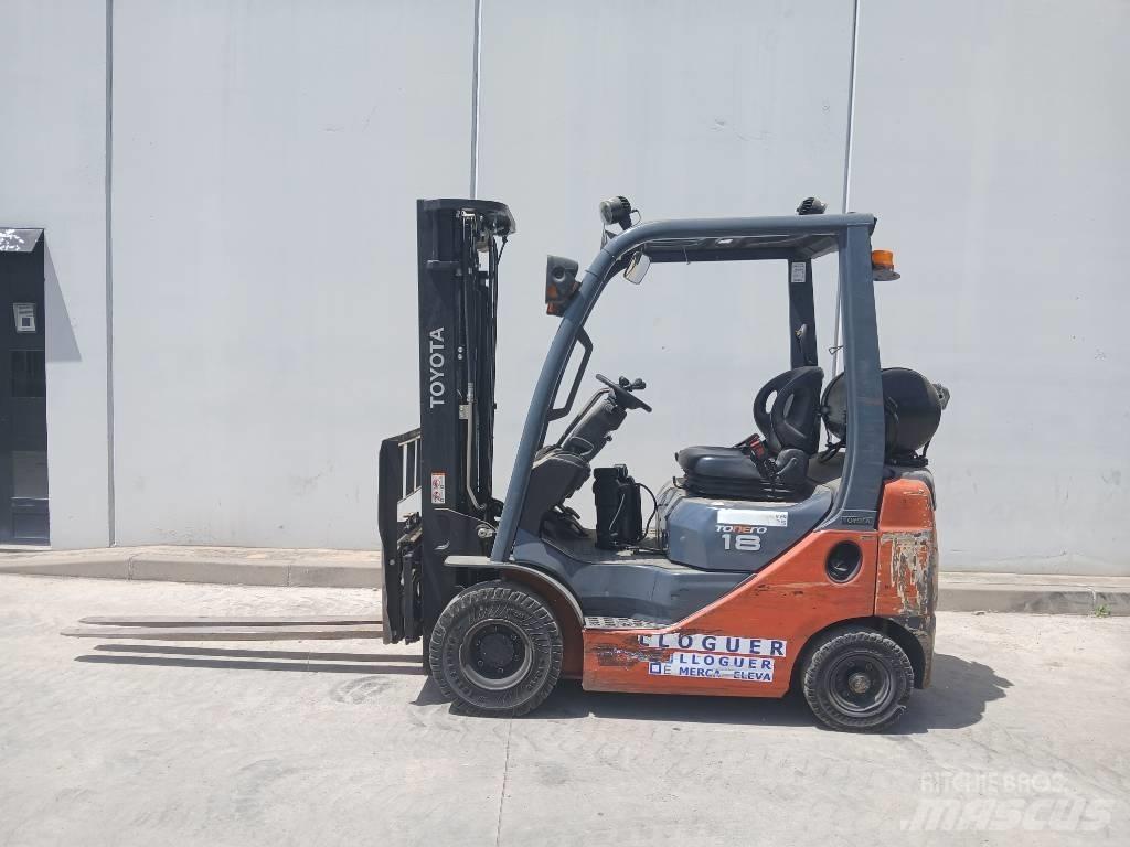 Toyota D02-8FG18 Gasolmotviktstruckar