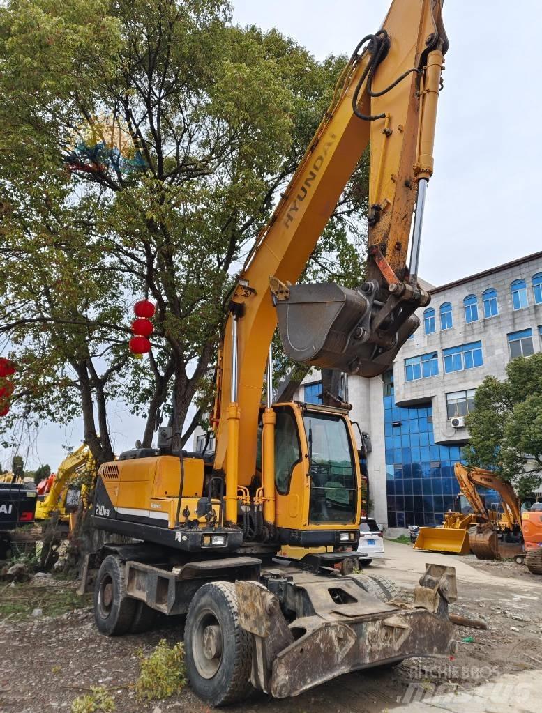 Hyundai R210W-9 Hjulgrävare