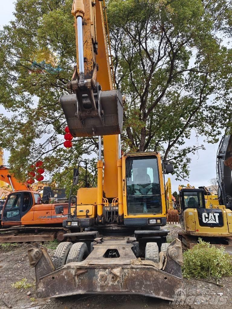 Hyundai R210W-9 Hjulgrävare