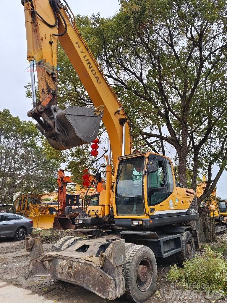 Hyundai R210W-9 Hjulgrävare