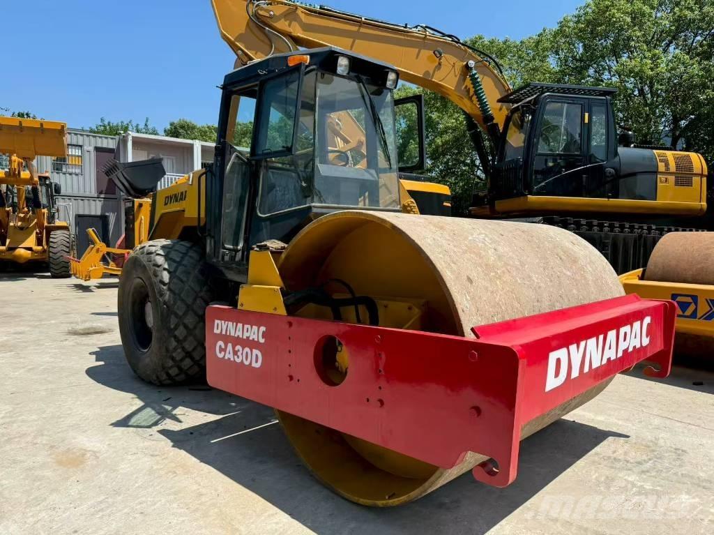 Dynapac CA 30 D Envalsvältar