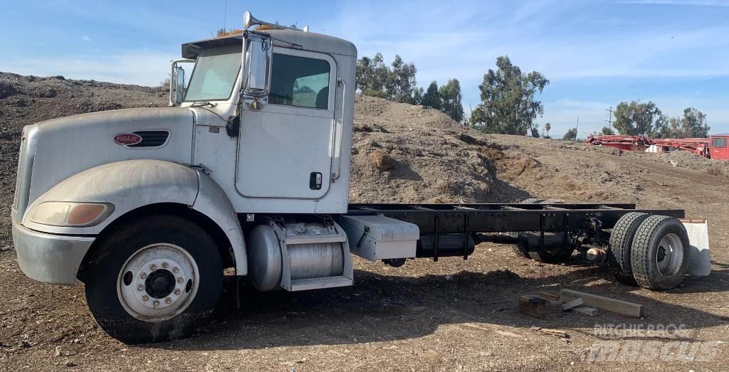 Peterbilt 335 Tippbilar