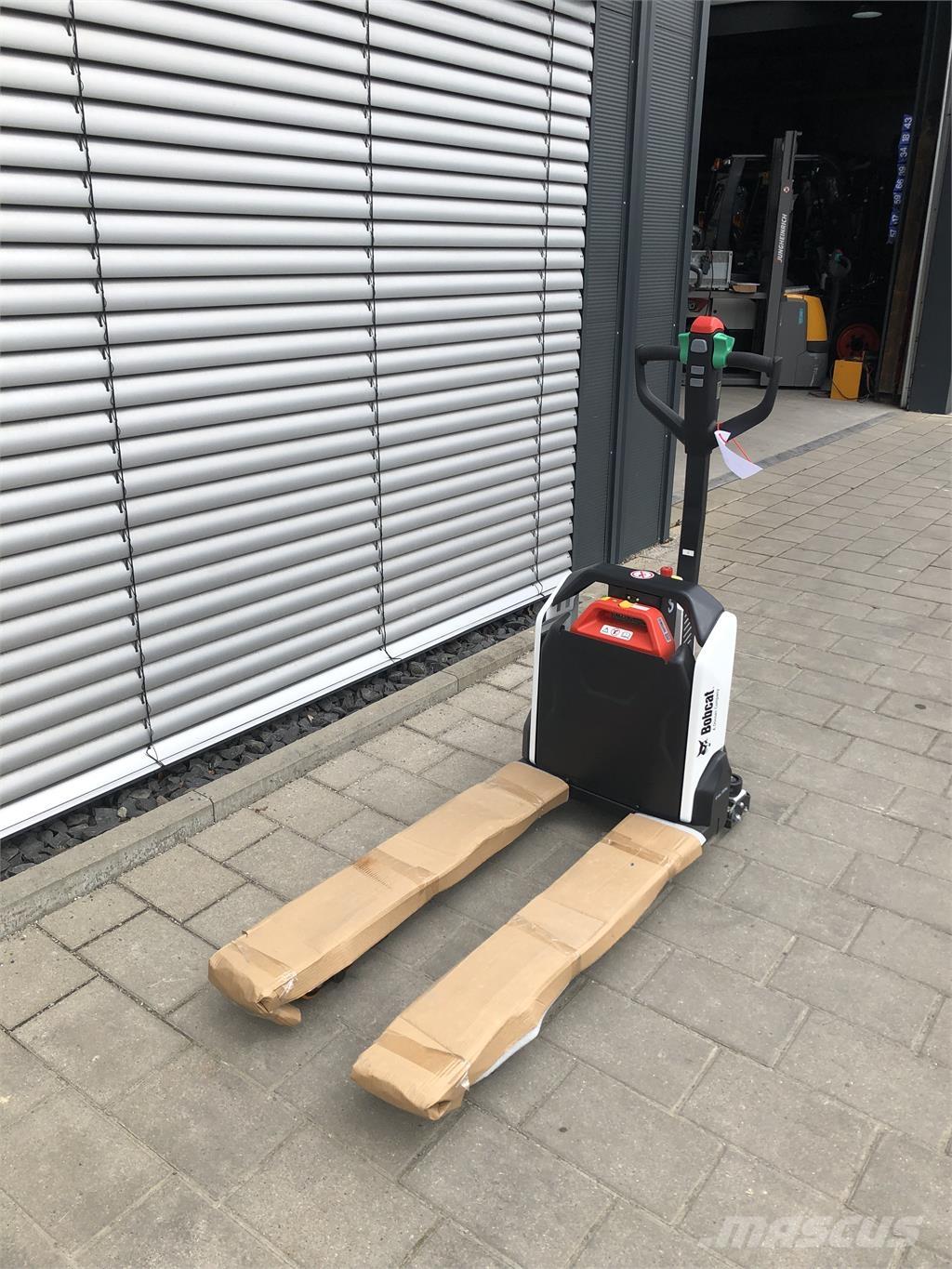 Bobcat LPM15N Staplare-led