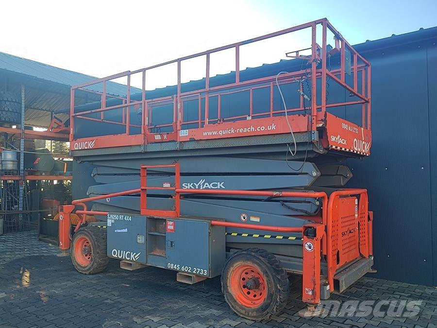 SkyJack SJ 9250 Saxliftar