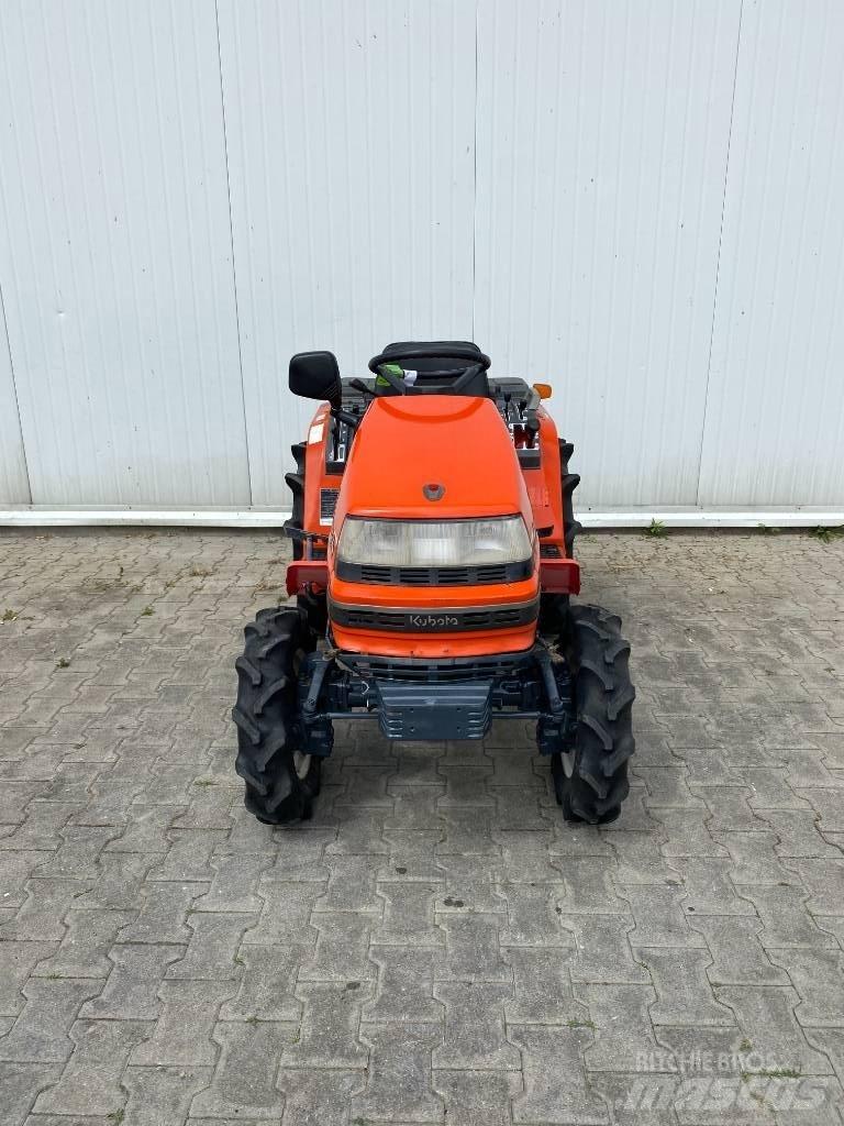 Kubota A14 Kompakttraktorer