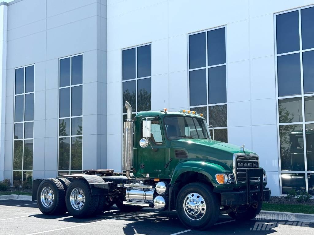Mack Granite CV713 Dragbilar