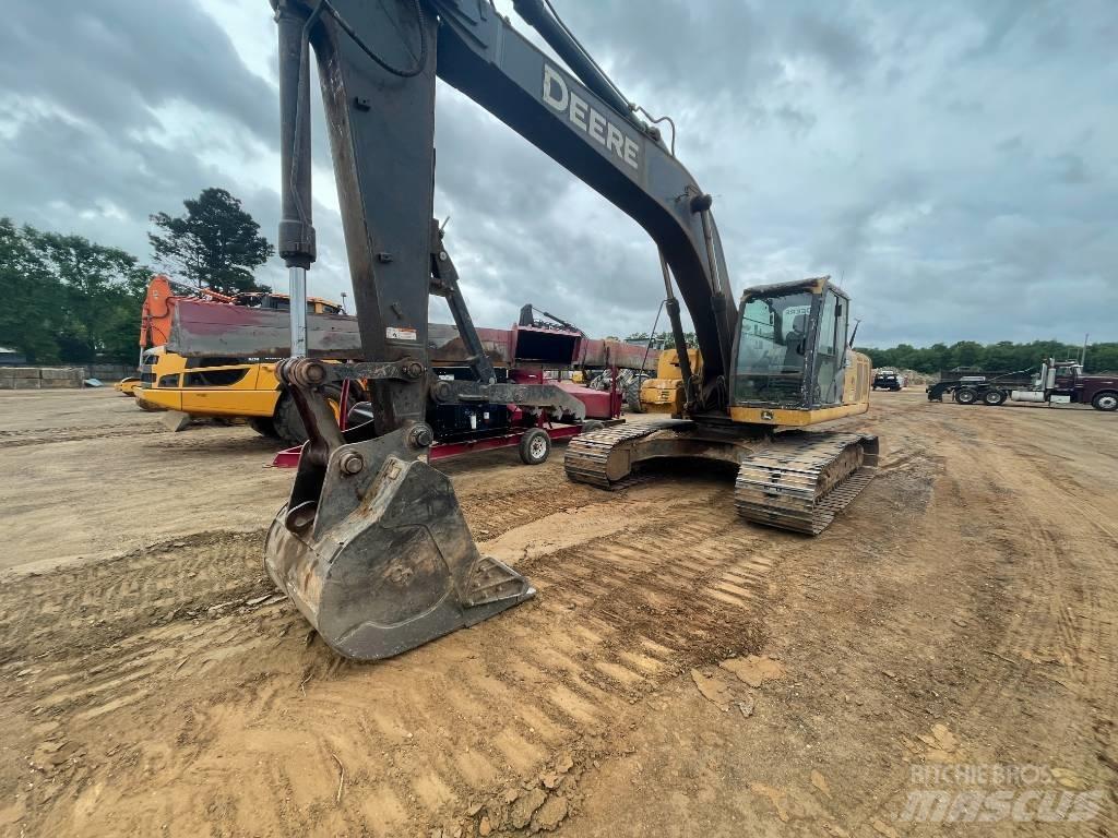 DEERE 250G LC Bandgrävare