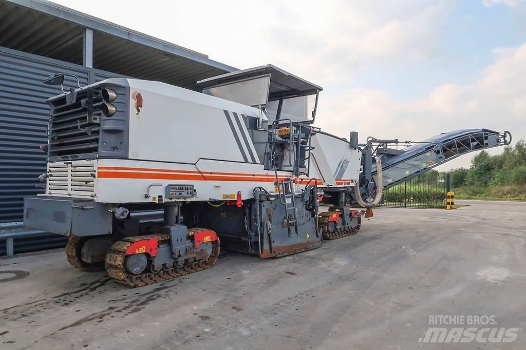 Wirtgen W 250 Asfaltskallfräsmaskiner