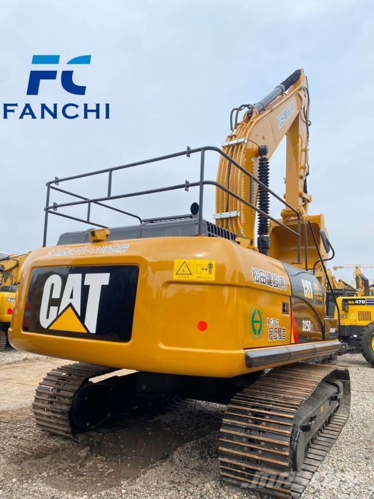 CAT 325D2L Bandgrävare