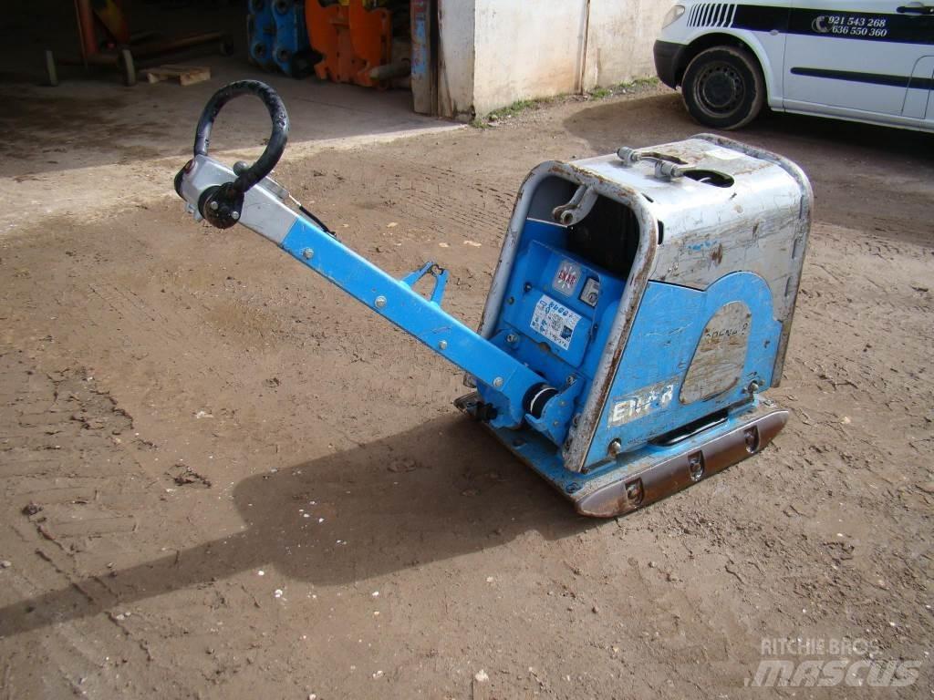 Weber CR 8 Jordkompaktorer
