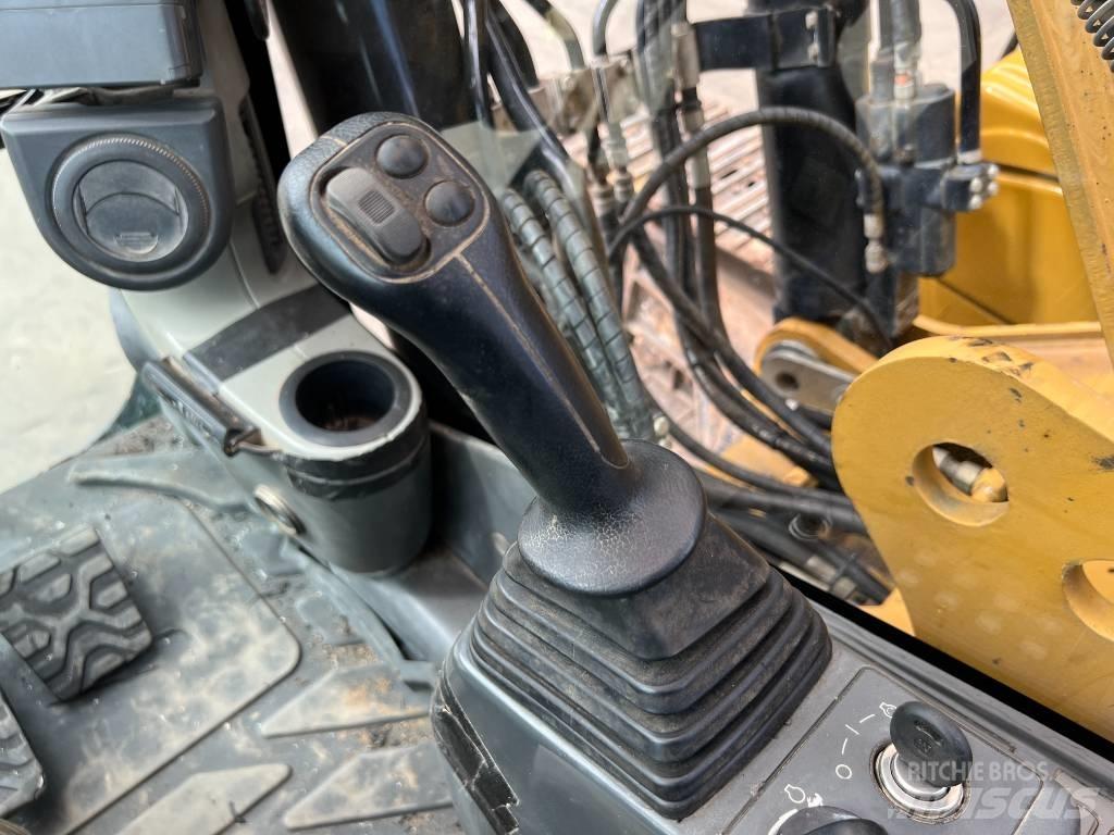 CAT 329 D LN Bandgrävare
