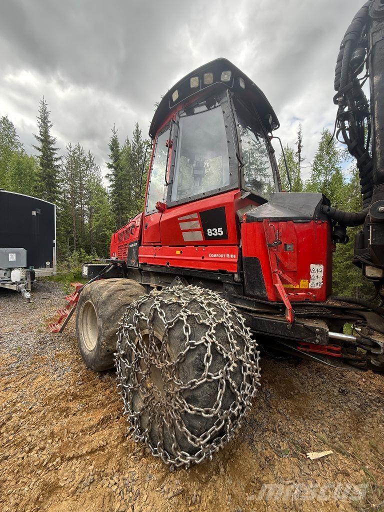 Komatsu 835 Skotare