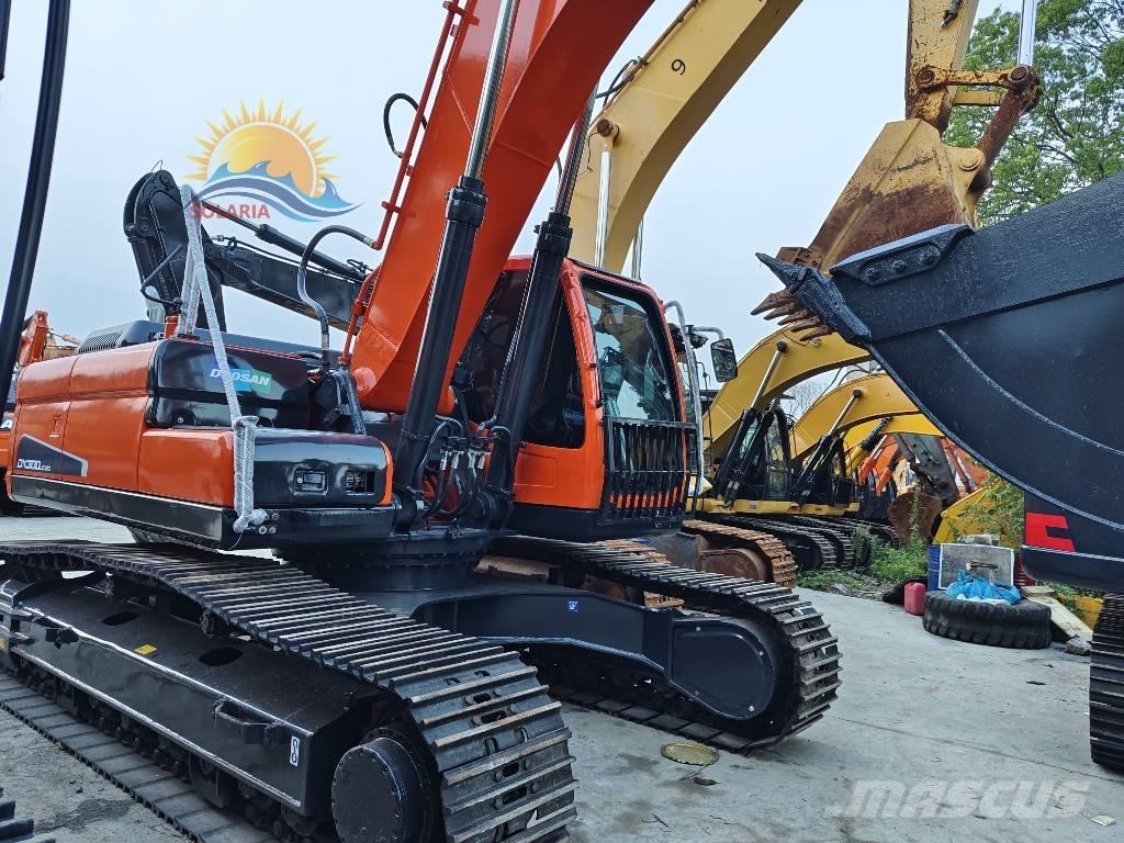 Doosan DX 300 LC Bandgrävare