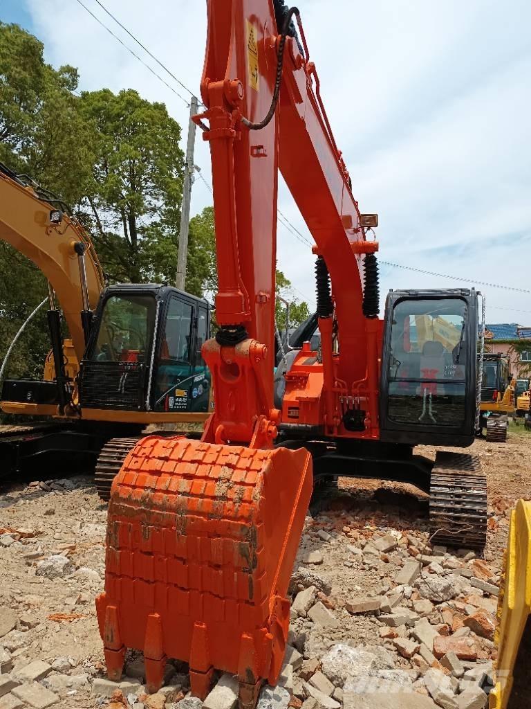 Hitachi ZX 135 Bandgrävare