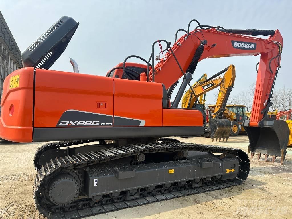 Doosan DX 225LC-9C Bandgrävare
