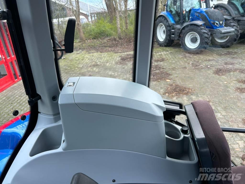 Valtra T 214 Versu Traktorer