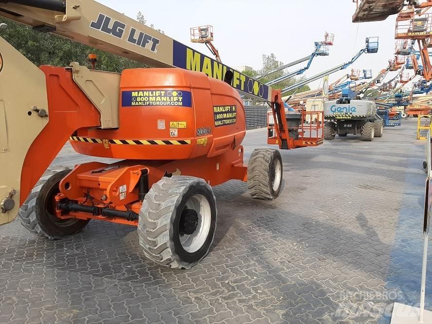 JLG 800AJ Bomliftar