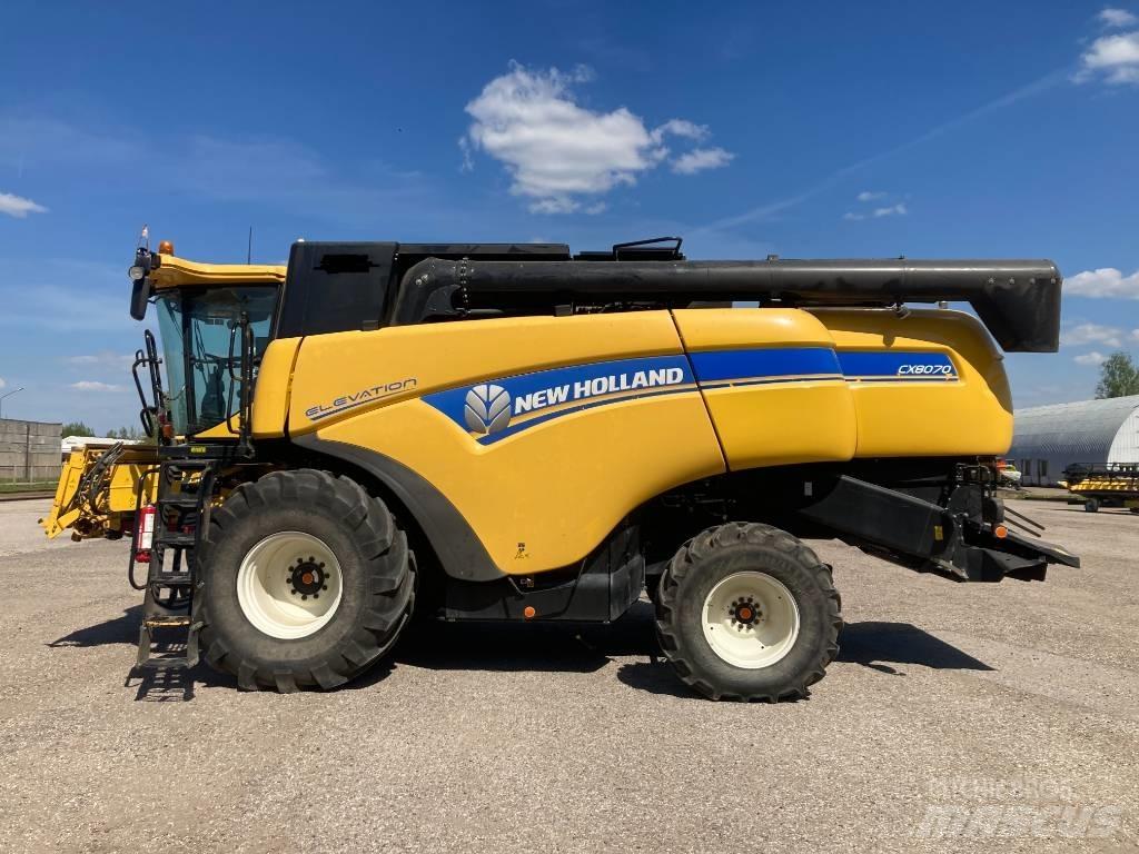 New Holland CX 8070 Skördetröskor