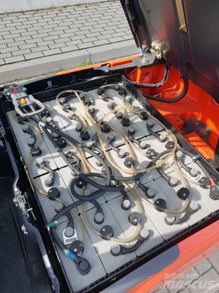 Linde E18 Elmotviktstruckar