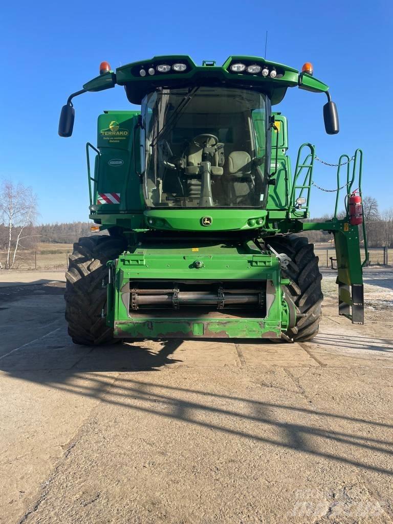 John Deere T 670 i Skördetröskor