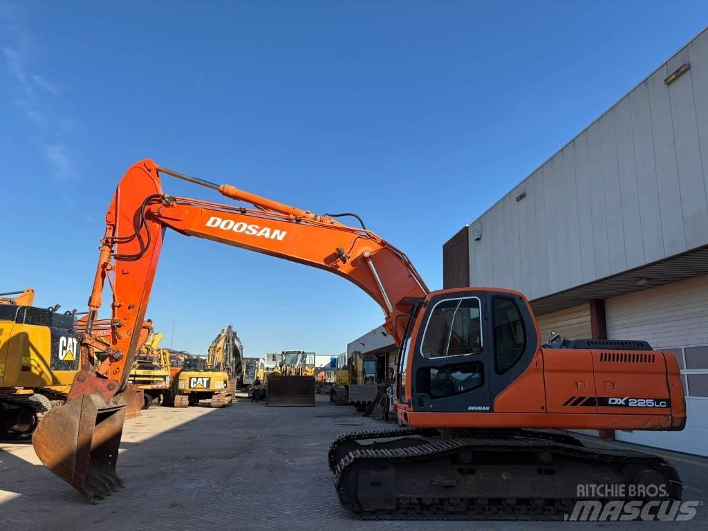 Doosan DX255LC Bandgrävare