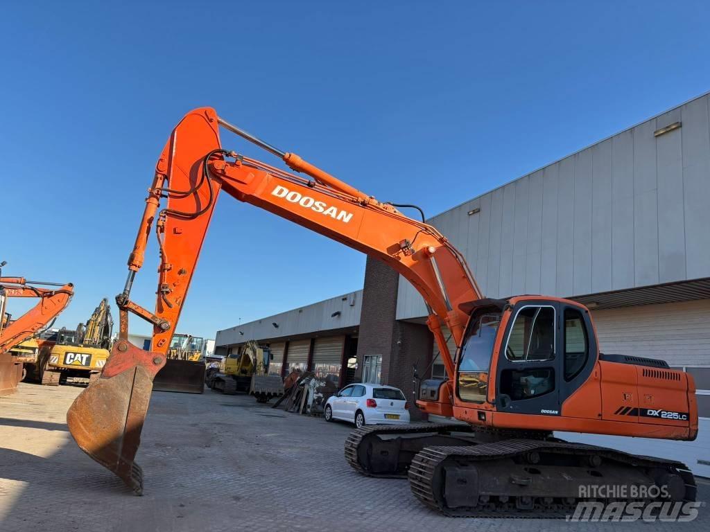 Doosan DX255LC Bandgrävare