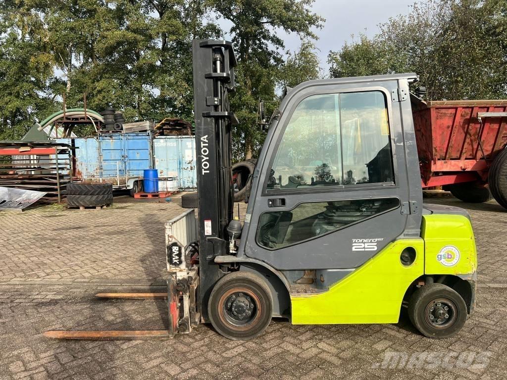 Toyota 06-8FD25F Dieselmotviktstruckar