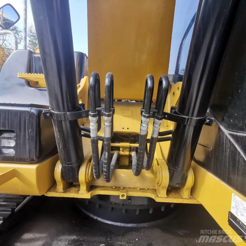 CAT 320 D Bandgrävare