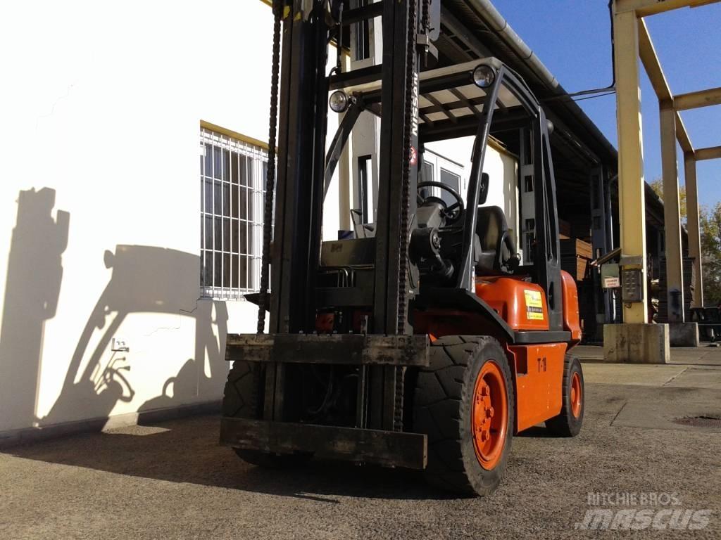 Nissan FGD09A30Q Dieselmotviktstruckar
