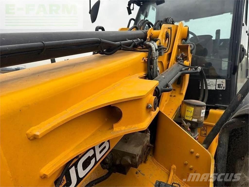JCB tm 420 Redskapsbärare för lantbruk